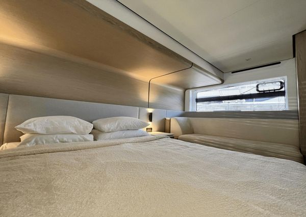 Azimut 53 Flybridge image