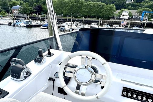 Azimut 53 Flybridge image