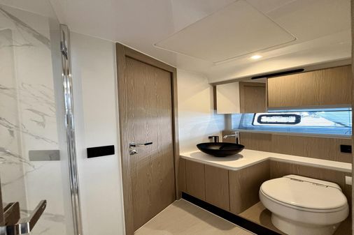 Azimut 53 Flybridge image