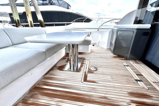 Azimut 53 Flybridge image