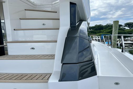 Azimut 53 Flybridge image