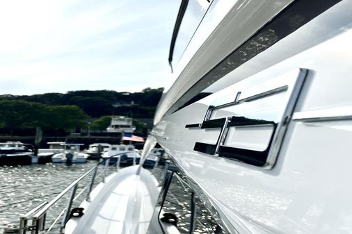 Azimut 53 Flybridge image