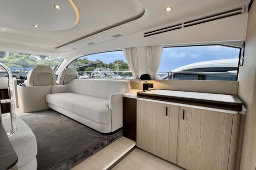 Azimut 53 Flybridge image