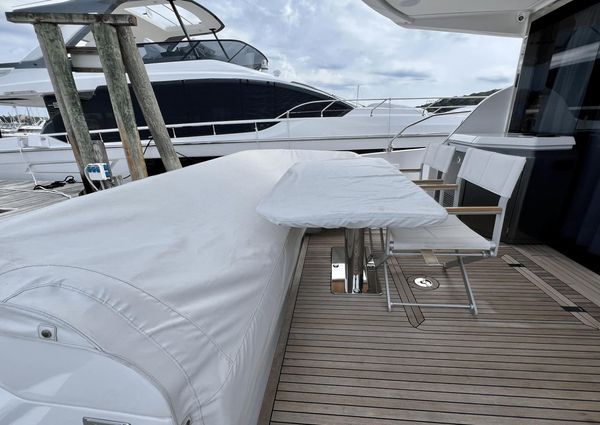 Azimut 53 Flybridge image