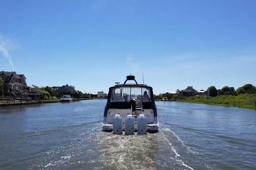 Sea Ray Sundancer 370 OB image