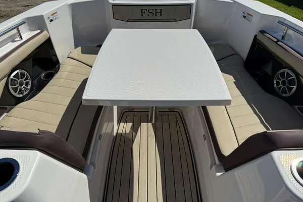 Yamaha Boats 255 FSH Sport E image