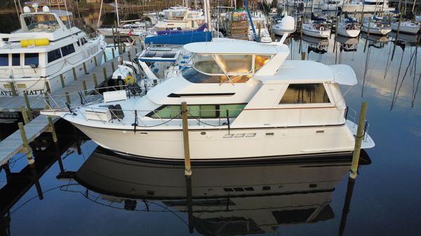 Hatteras 50 Sport Deck Motor Yacht 