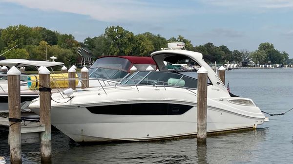Sea Ray 330 Sundancer