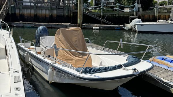 Boston Whaler 170 Montauk 