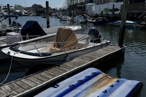 Boston-whaler 170-MONTAUK image