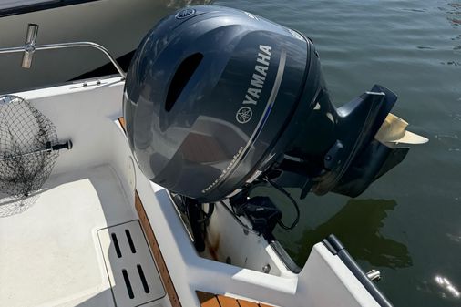 Boston-whaler 170-MONTAUK image