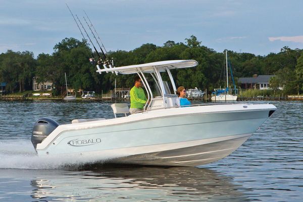 Robalo R222-CENTER-CONSOLE - main image