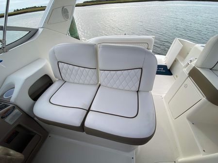 Bayliner 305 image