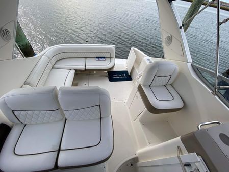 Bayliner 305 image