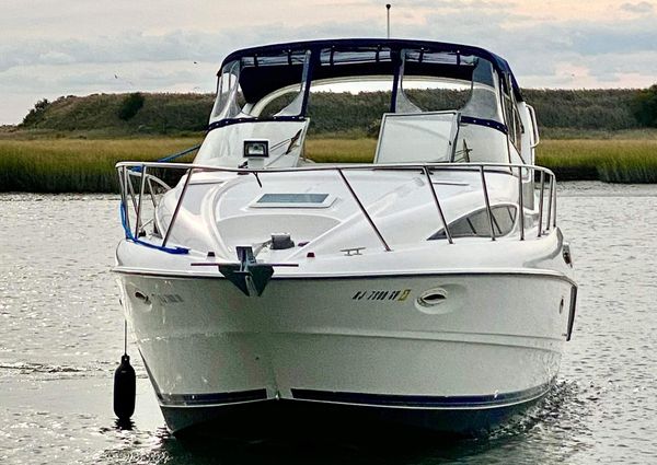 Bayliner 305 image