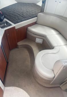 Bayliner 305 image