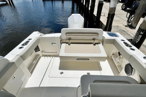 Boston Whaler 240 Vantage image