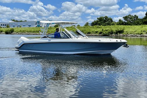 Boston Whaler 240 Vantage image