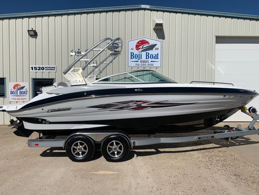 Cruisers Sport Series 258 Bow Rider - main image