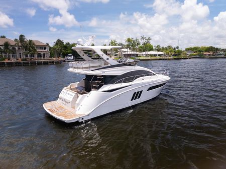 Sea Ray 510 Fly image