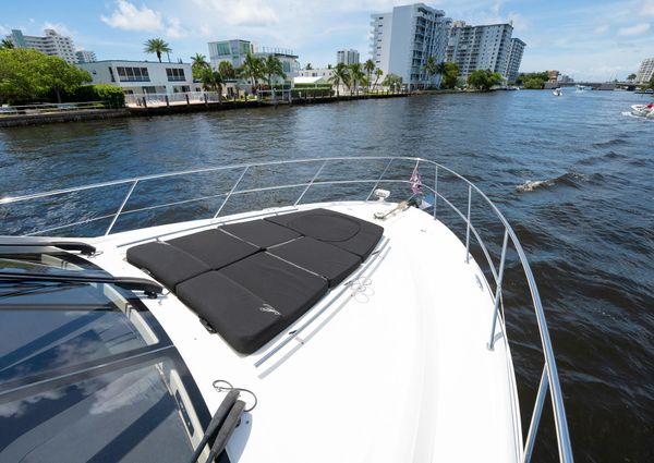 Sea Ray 510 Fly image