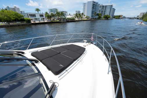 Sea Ray 510 Fly image