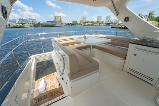 Sea Ray 510 Fly image