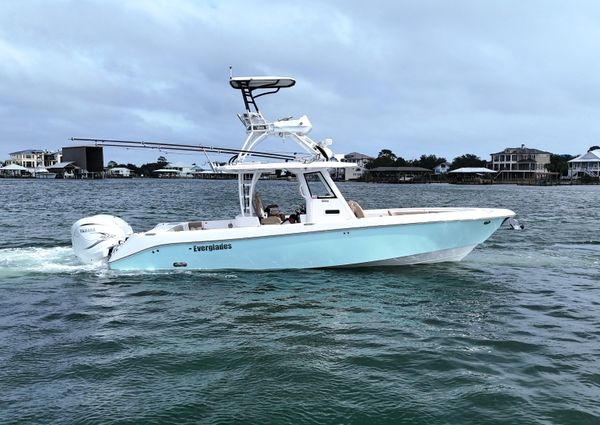 Everglades 335-CENTER-CONSOLE image