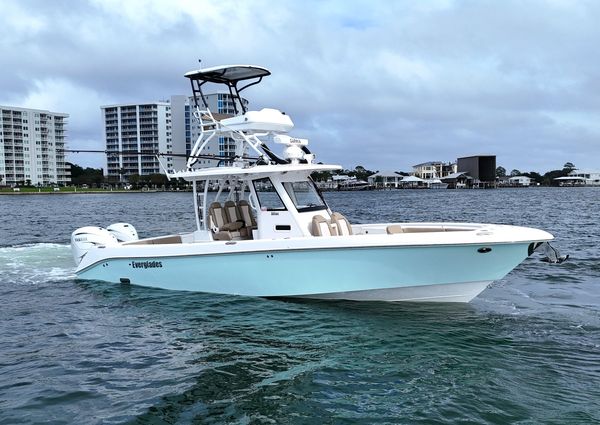 Everglades 335-CENTER-CONSOLE image