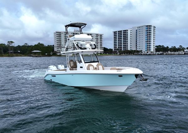 Everglades 335-CENTER-CONSOLE image