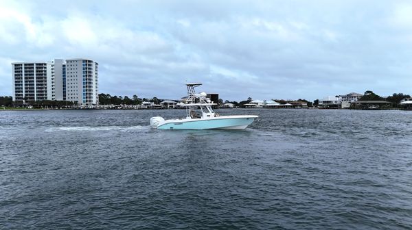 Everglades 335-CENTER-CONSOLE image