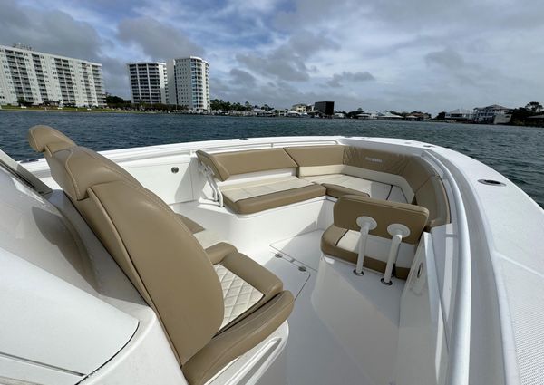 Everglades 335-CENTER-CONSOLE image