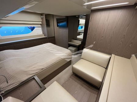 Ferretti Yachts 550 image