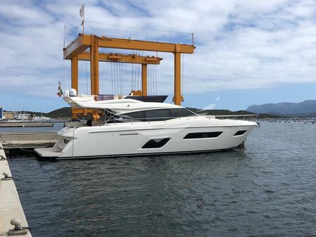 Ferretti Yachts 550 image