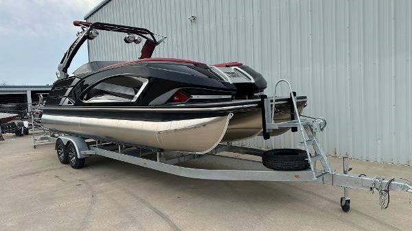 Bennington 25 QX Sport 