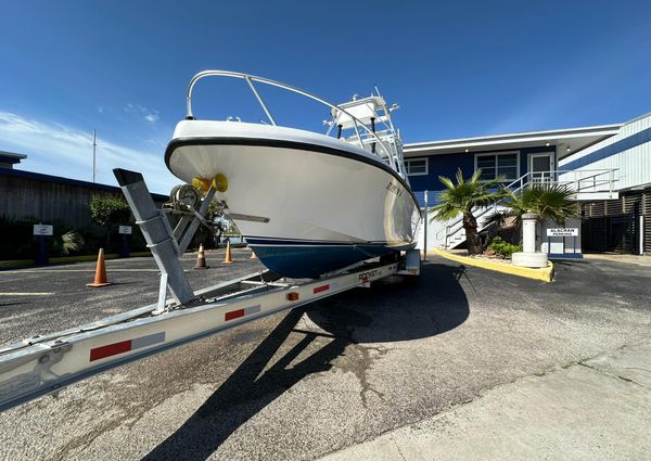 Mako 23 Center Console image