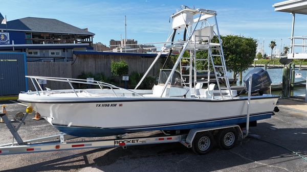 Mako 23 Center Console 