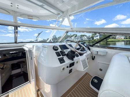 Intrepid 430 Sport Yacht image