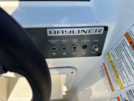 Bayliner ELEMENT-E18 image