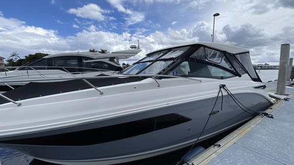 Sea Ray 320 Sundancer-OB 