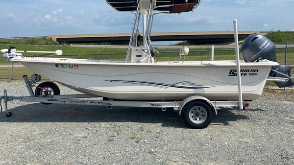 Carolina Skiff 218 DLV