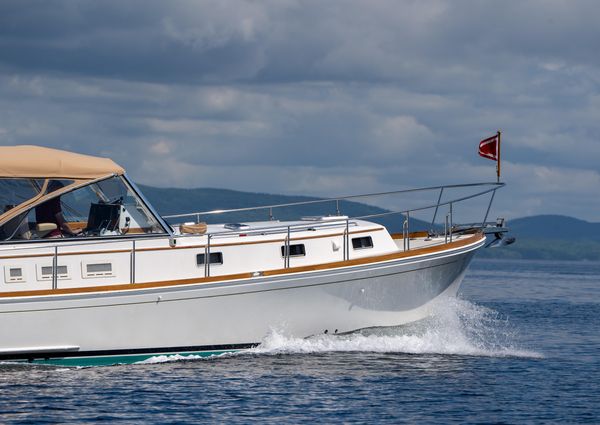 Grand Banks Eastbay 43 Ex image