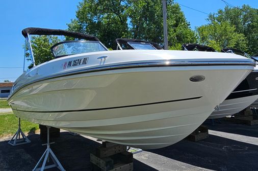 Bayliner VR-6 image