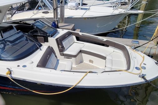 Sea Ray SLX 310 image
