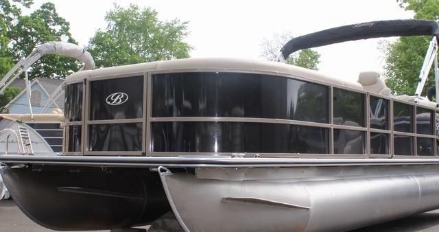 Bentley Pontoons 240 Navigator - main image