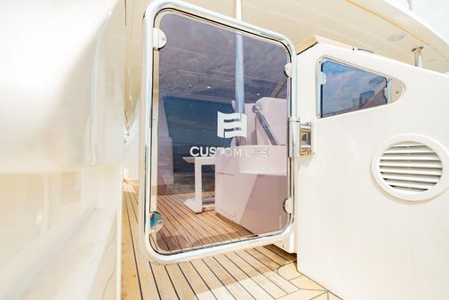 Custom Line Navetta 28 image