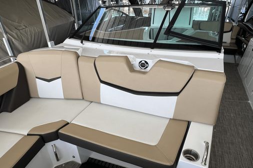 Cruisers Yachts 328 image