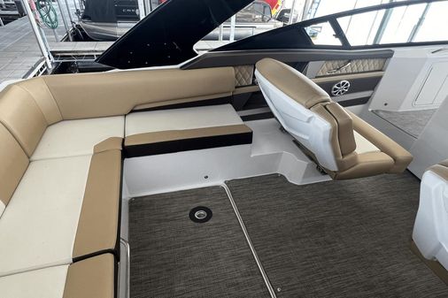 Cruisers Yachts 328 image