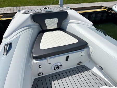 Highfield Sport 560 image