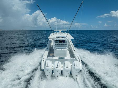 Yellowfin 42 image